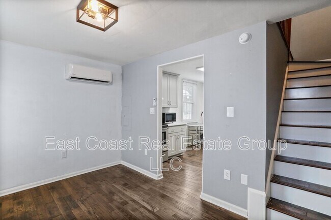 Building Photo - 13 S Bentz St