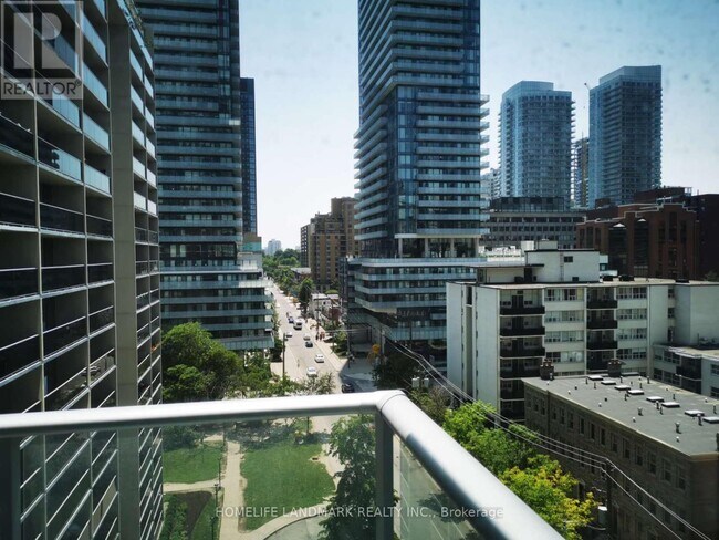 Photo du bâtiment - 195 Redpath Ave