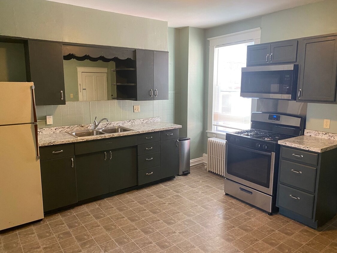 Primary Photo - One Bedroom Apartment in Lancaster City
