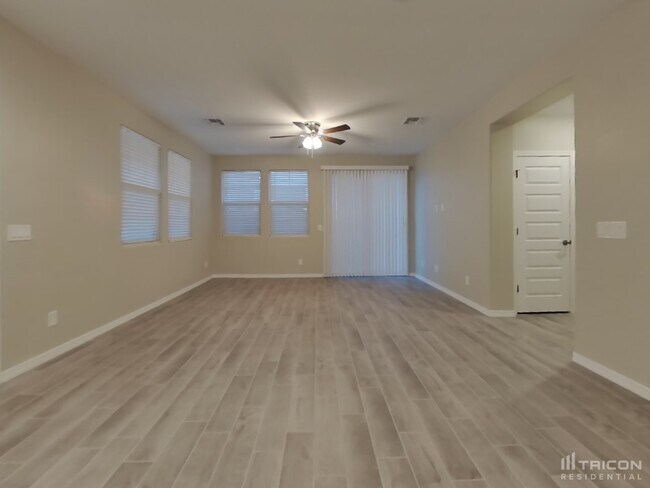 Building Photo - 14237 W Hackamore Drive Surprise AZ