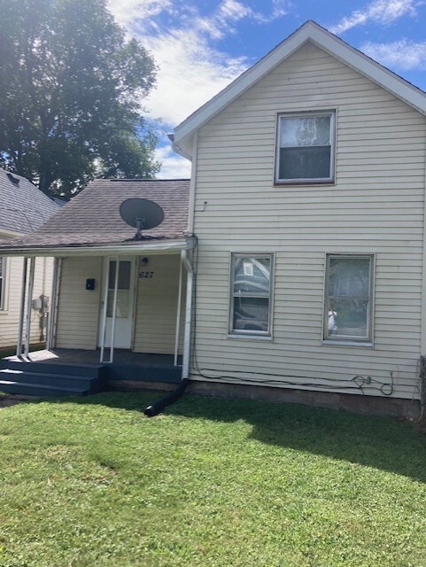 Building Photo - 627 Fairholm Ave