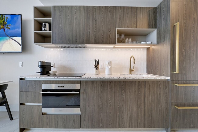 Building Photo - 33 NE 2nd Ave