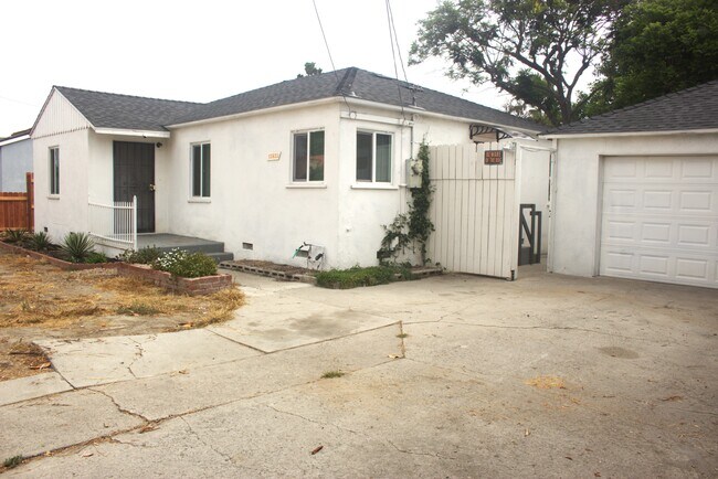 Foto del edificio - 12832 Magnolia St