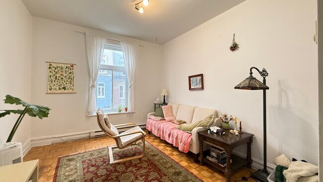 Building Photo - 2512 Rue Coursol