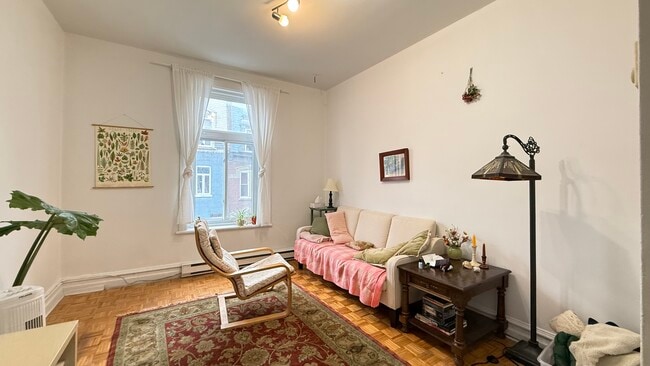 Photo du bâtiment - 2512 Rue Coursol
