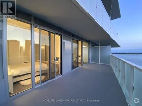 Building Photo - 15-2315 Queens Quay E