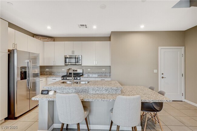 Foto del edificio - 9864 Kings Glen St