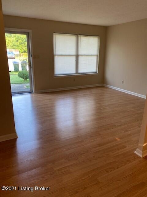 Foto del edificio - 4015 Tally Ho Ct