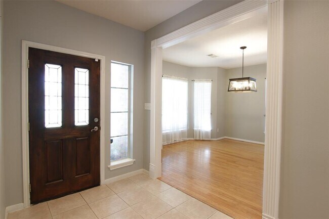 Foto del edificio - 1711 Hoyt Ln