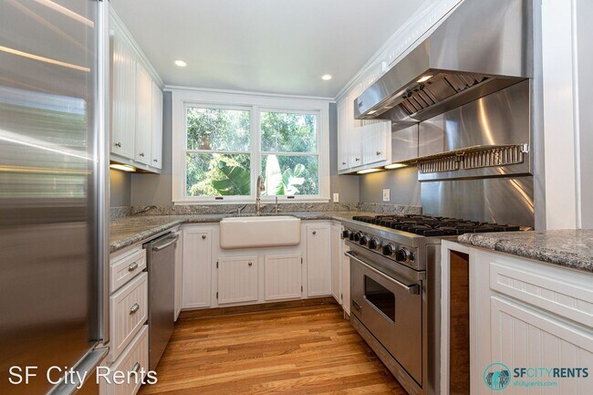 Building Photo - 3 br, 2 bath House - 22 Bernice St.