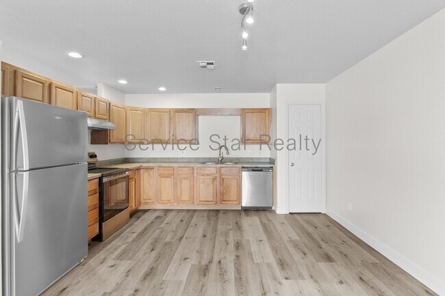 Building Photo - 5311 W Mauna Loa Ln