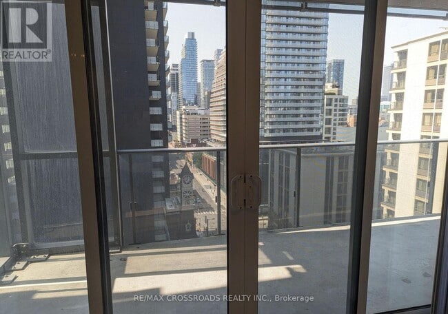 Building Photo - 7 Grenville St