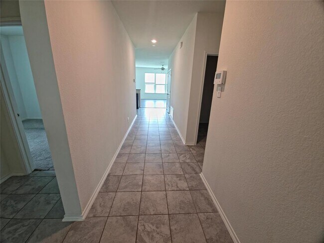 Foto del edificio - 13717 Montpelier St