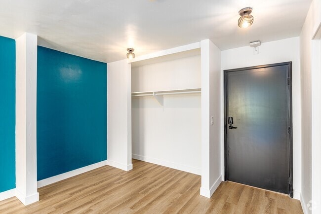 STU, 1BA - 500SF - The Villager Bay Park