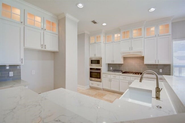 Building Photo - 214 Spring Lakes Haven