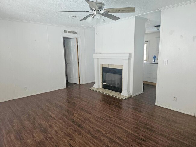 Foto del edificio - 5917 14th St W