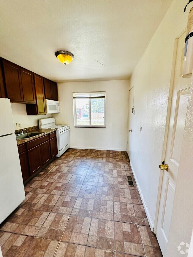 Apartments near Shoppes at Questover in Creve Coeur, MO Page 9