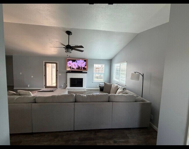 Foto del edificio - 1410 Ashwood Ct