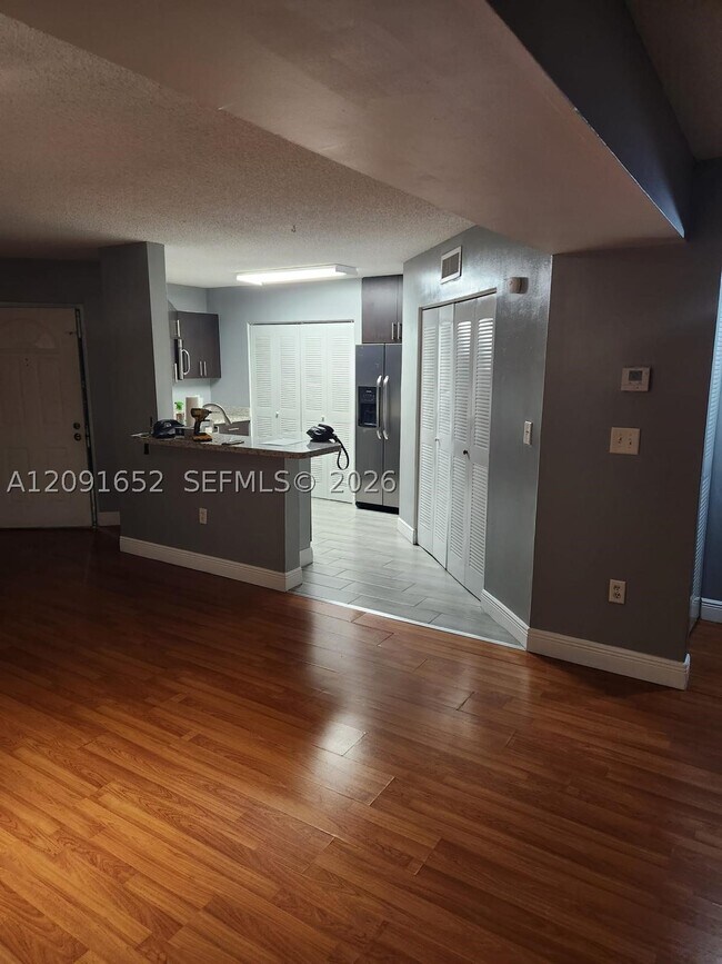 Foto del edificio - 6292 NW 186th St
