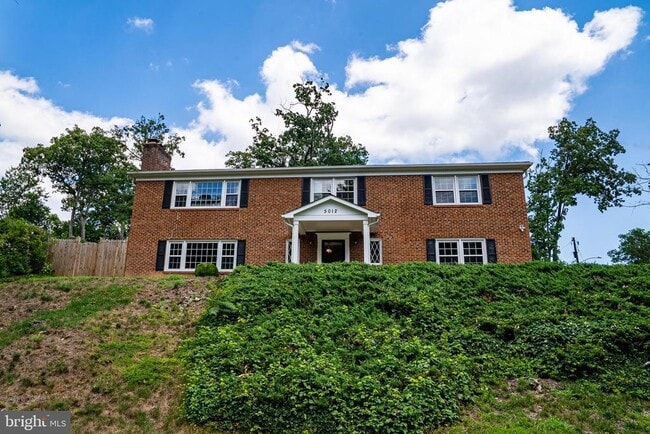 Building Photo - 5012 Larno Dr