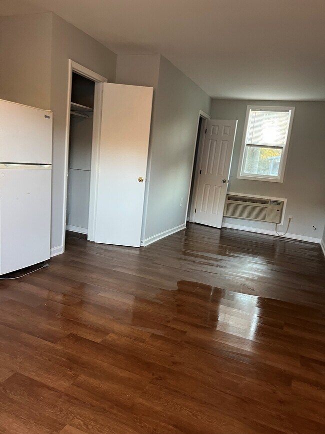 Foto del edificio - 2413 S Fraser St