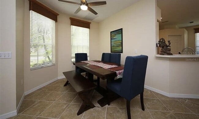 Foto del edificio - 5324 Cottonwood Tree Cir