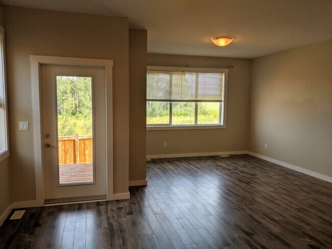 Photo du bâtiment - 1644-16487 87 Ave