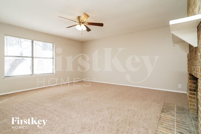 Foto del edificio - 1708 White Oak Ct