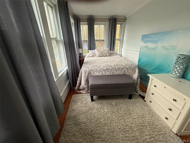 Building Photo - 10 River Ave