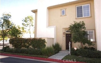 Building Photo - 449 Ridgeway