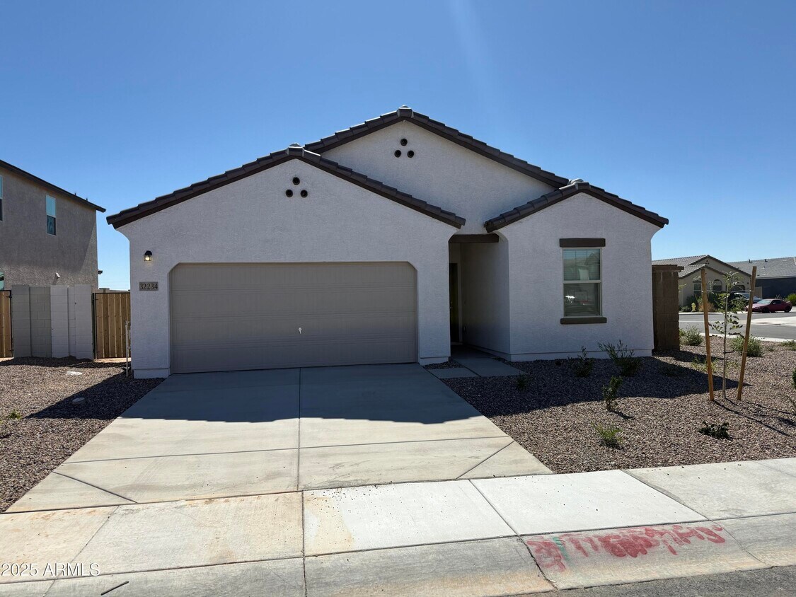 Foto principal - 32234 N Knauss Ln