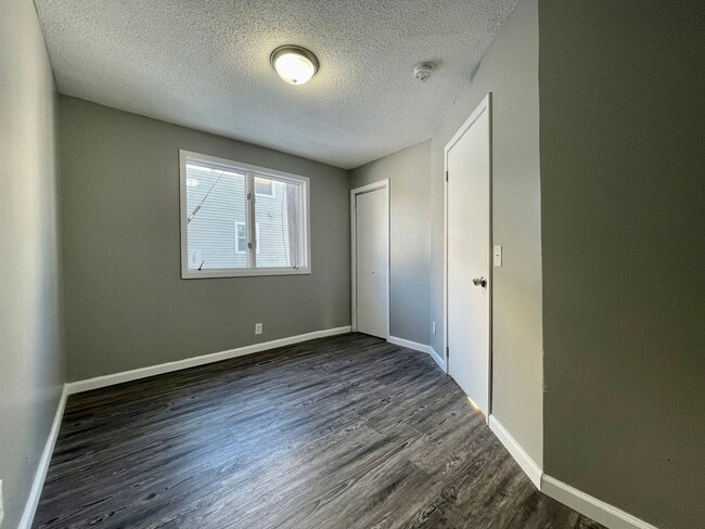 Building Photo - 1510 N 22nd Ave