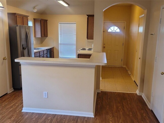 Foto del edificio - 902 Andover Glen Dr