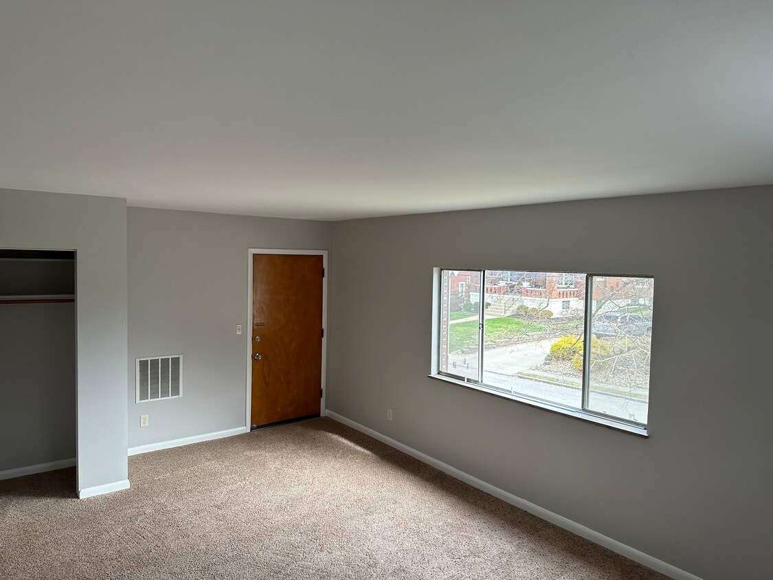 25 Montvale Ct Unit 1, Fort Thomas, KY 41075 Apartments in Fort