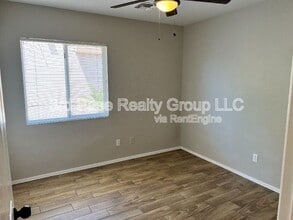 Building Photo - 724 S 223rd Ln