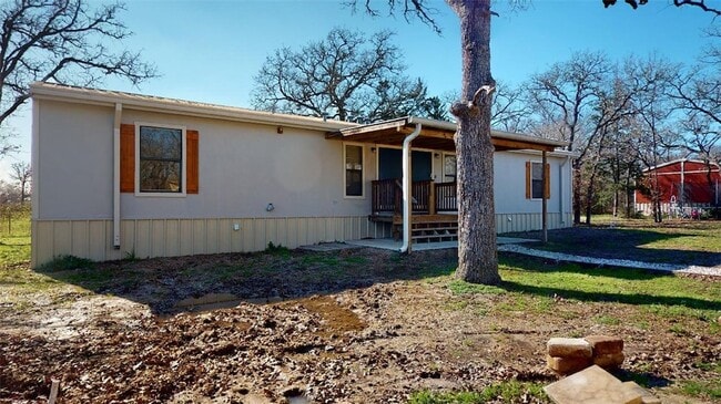 Building Photo - 5585 Straub Rd