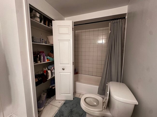 Building Photo - 231 Charles St