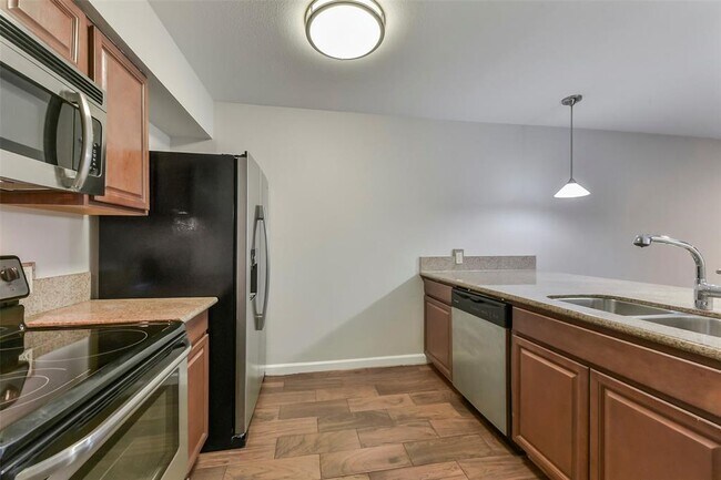 Foto del edificio - 3300 Yorktown St