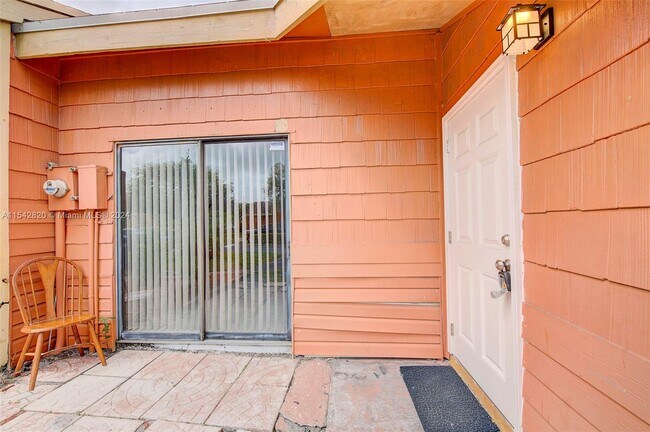 Foto del edificio - 2413 NW 55th Terrace