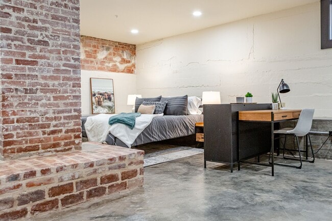 Interior Photo - Velencia - Upscale Lofts On Midtown Trail