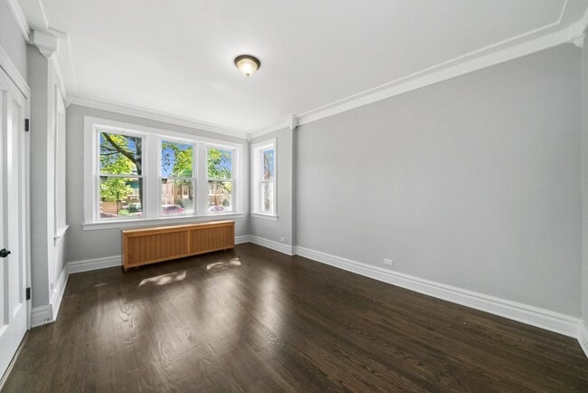 Building Photo - 4730 S Komensky Ave