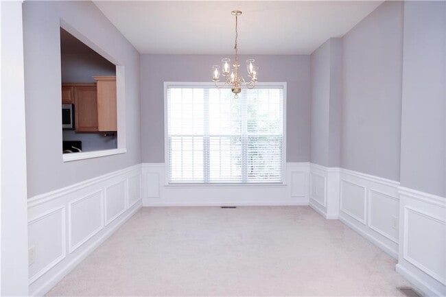 Foto del edificio - 6335 Waveland Dr