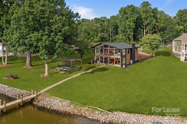 Foto del edificio - 4159 Todd St