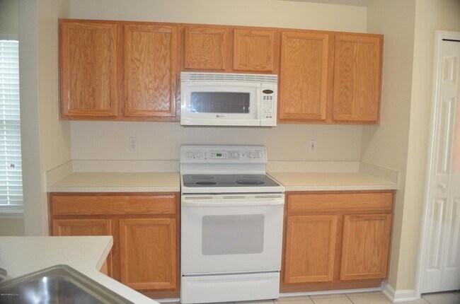 Foto del edificio - 545 Prosperity Lake Dr