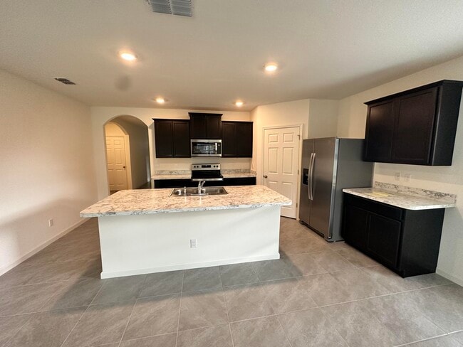 Building Photo - 311 SW Aero Cir