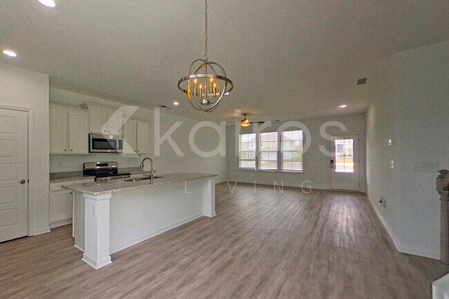 Foto del edificio - 308 Silver Maple Ln