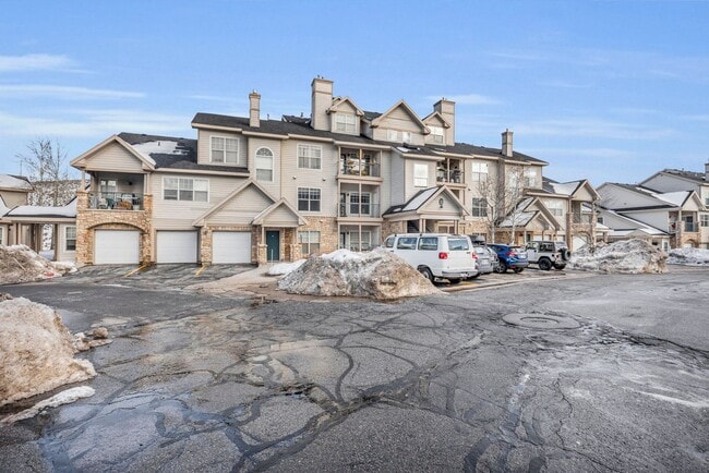 Building Photo - Canyon Creek One Bedroom