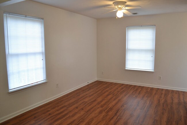 Foto del edificio - 1610 Parks Ave
