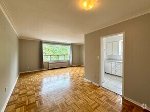 Building Photo - 1299 Bayview Av