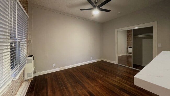 Interior Photo - Leeward Apartments